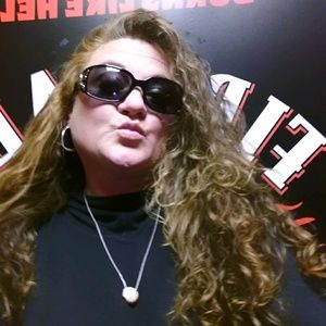 Meet your Posher, Chrissy